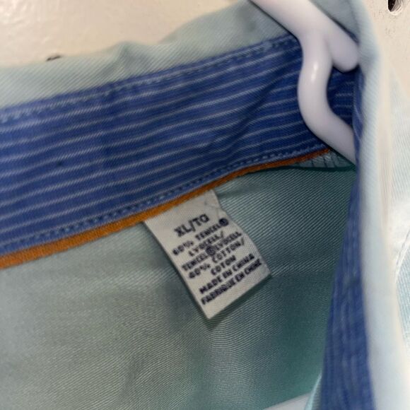 Tommy Bahama button down shirt - Picture 4 of 5